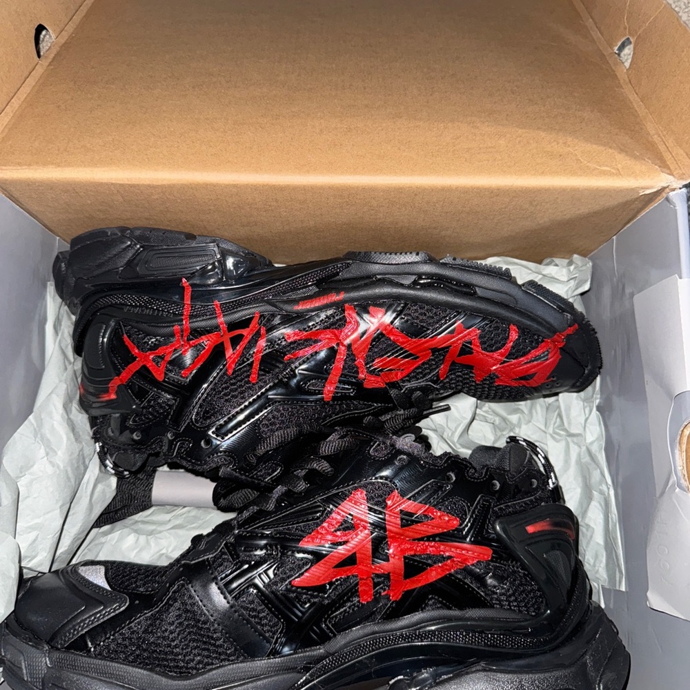 Balenciaga Black Sneakers with Red Accents - Picture 2 of 8